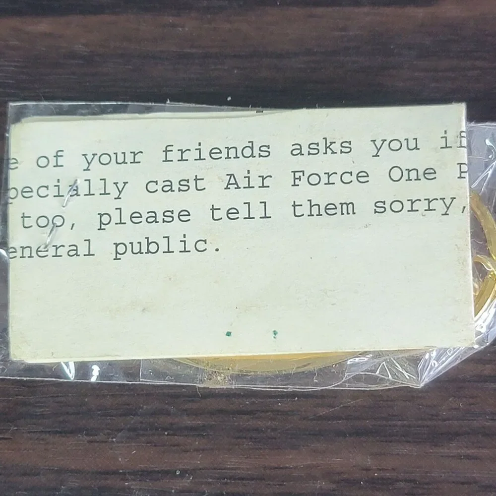 Air Force One Reagan Presidential Library Foundation Keychain ring Collectors